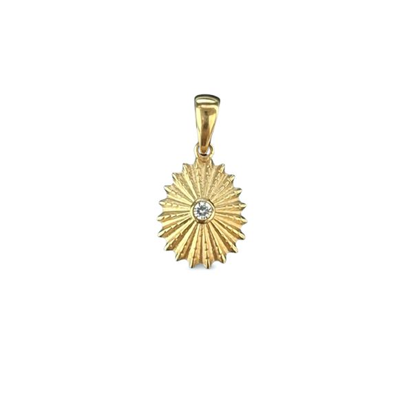 14KT Gold Opihi Pendant with Diamond